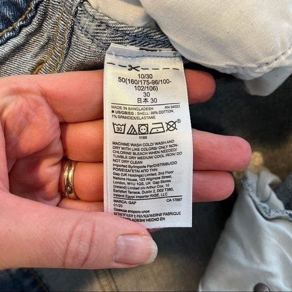 GAP 2020 high rise button fly distressed denim short 3.5” inseam - Picture 5 of 10